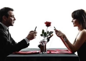 У Тернополі 52-річна жінка втратила понад 200 тисяч гривень, познайомившись з “іноземцем”