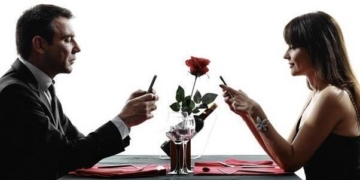 У Тернополі 52-річна жінка втратила понад 200 тисяч гривень, познайомившись з “іноземцем”