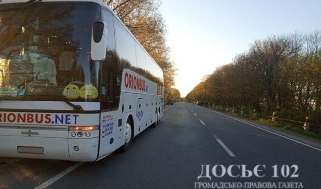 ДТП на Тернопільщині: водій автомобіля Opel Vectra напідпитку зіткнувся з автобусом