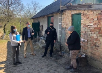 На Тернопіллі покарають батьків, які не справляються зі своїми обов’язками