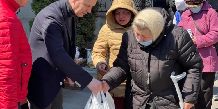 Підопічні благодійного фонду «Карітас» у Тернополі отримали гостинці