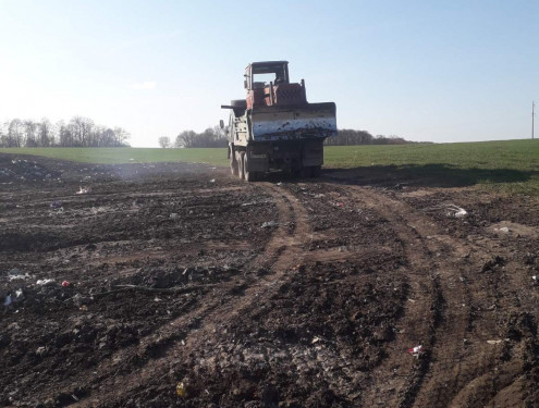 Біля Озерної впорядкували величезне стихійне сміттєзвалище