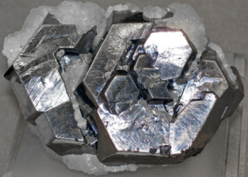 На Тернопільщину завезли каструлі із високим вмістом свинцю та інших небезпечних речовин