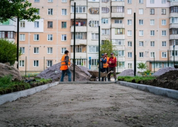 У Тернополі облаштовують нову ігрову дитячу зону