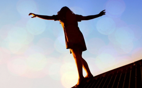 У Тернополі молода дівчина хотіла стрибнути із даху