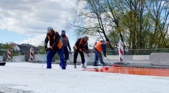 Міст на Тернопільщині вкривають водонепроникною мембраною
