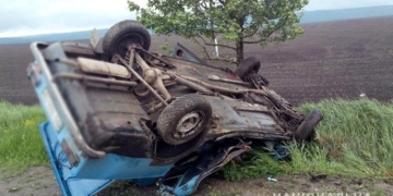 На Тернопільщині п’яний 21-річний водій врізався у дерево