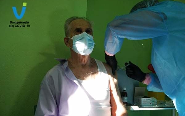 Відомий інфекціоніст з Тернополя закликав вакцинуватися