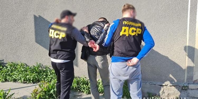 На Тернопільщині заступника голови однієї з ОТГ затримали за отримання неправомірної вигоди