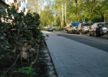 Результат роботи: у Тернополі завершили ремонт ще однієї прибудинкової території