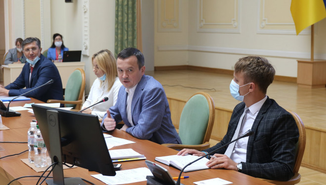 Через окремих урядовців тернополяни залишились без гарячої води