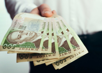 Жителька Тернопільщини виманила у громадян два мільйони гривень