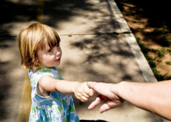 На Тернопільщині активно реалізовують пілотний проєкт, щодо подолання дитячого сирітства