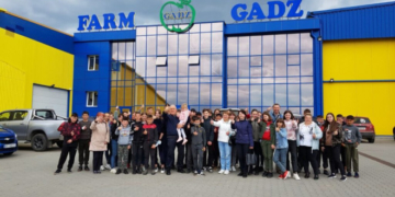 Учні Новоставської ЗОШ відвідали з екскурсією ФГ «Гадз»