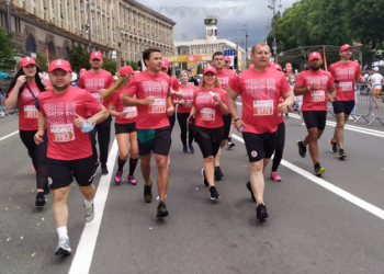 Команда Креатор-Буд взяла участь у благодійному марафоні «Пробіг під каштанами 2021» у Києві