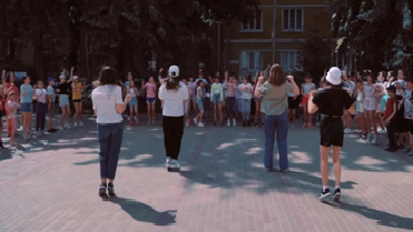 У Тернопільській спеціалізованій школі №5 працює літній мовний табір для дітей