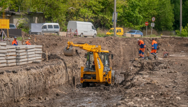 У Тернополі будують новий дощовий колектор на вулиці Галицькій