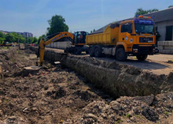 Тривають роботи з будівництва дощового колектора у Тернополі на вулиці Галицькій