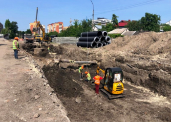 У Тернополі триває будівництво масштабного дощового колектора