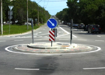 У Тернополі на перехресті вулиць Корольова – Купчинського впроваджено круговий рух транспорту