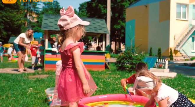 У тернопільському садочку №4 працює літній оздоровчий табір для дітей (відео)