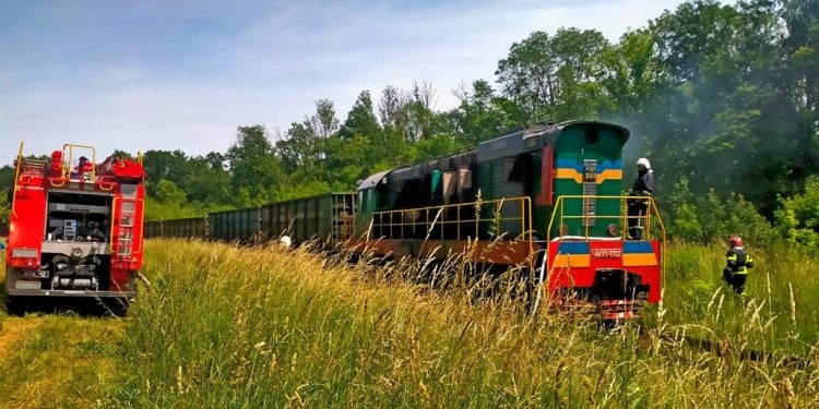 Поблизу Тернополя під час руху загорівся поїзд (Фото)