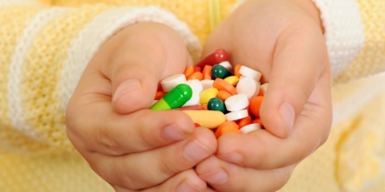 На Тернопільщині 5-річна дівчинка наковталася таблеток