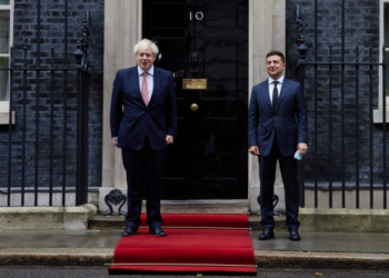 Перед початком саміту НАТО британський прем’єр і Зеленський провели телефонну розмову