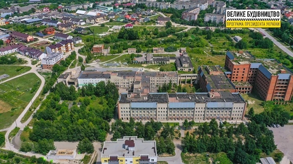 На Тернопільщині триває реконструкція приймального відділення