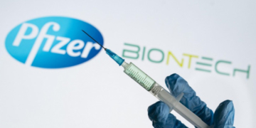 У Тернополі триває імунізація населення препаратом Comirnaty від Pfizer