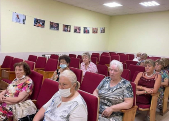 Люди “золотого віку” активно проводять дозвілля у Тернопільському міському територіальному центрі (Відео)