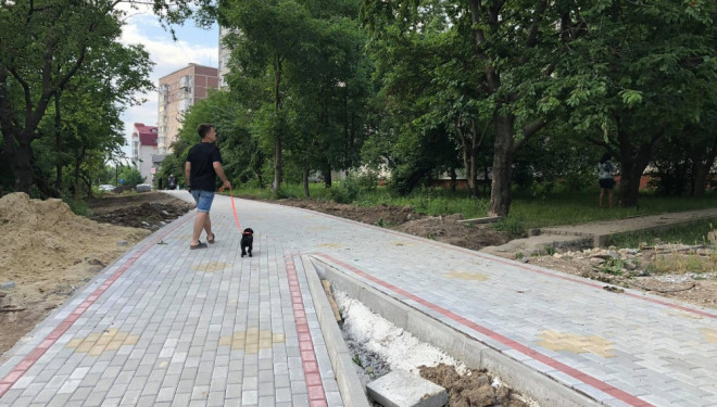 У дворах Тернополя проводять ремонтні роботи (Відео)