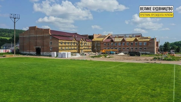 На Тернопільщині триває будівництво сучасного спортивного комплексу