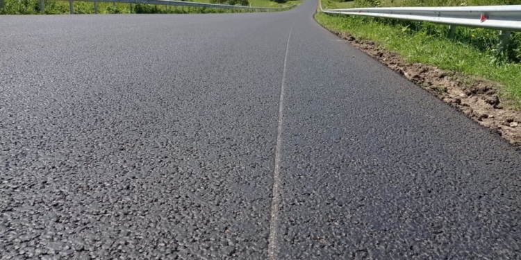 На Тернопільщині пошкодили нове дорожнє покриття