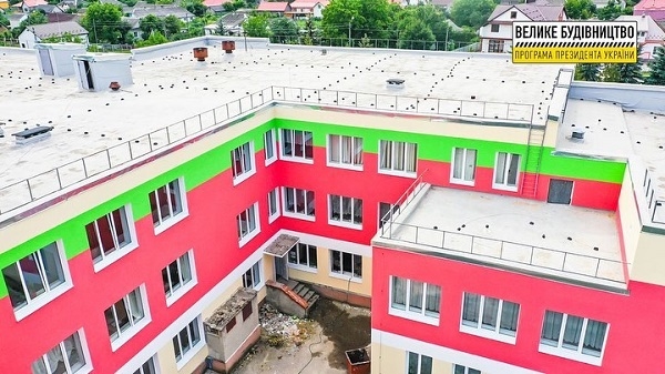 На Тернопільщині триває реконструкція гімназії
