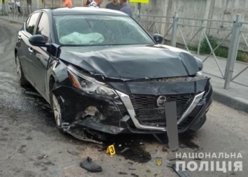 На Тернопільщині зіткнулися автомобілі NISSAN ALTIMA та HYNDAI ELANTRA