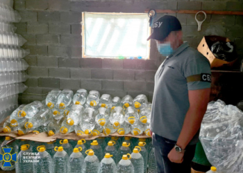 Канал «брендового алкоголю» перекрили співробітники СБУ