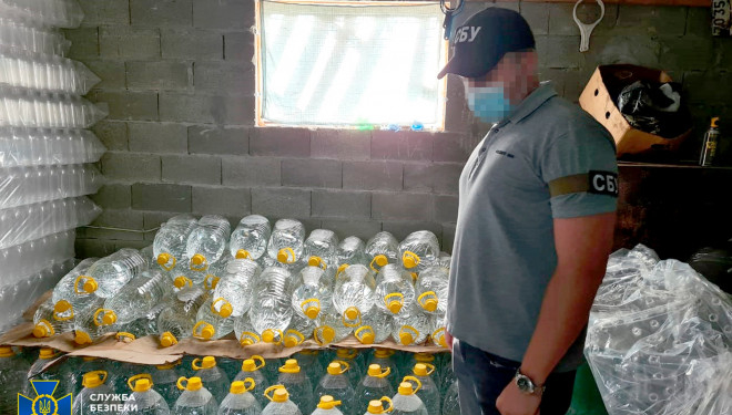Канал «брендового алкоголю» перекрили співробітники СБУ