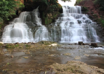 На Тернопільщині знаходиться унікальний водоспад (Фото)