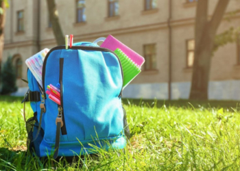 У Тернополі триває благодійна акція “Шкільний портфелик”