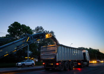 У Тернополі встановлюють сучасне економне LED-освітлення