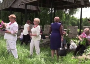 “Купальський віночок”: як тернопільські пенсіонери готуються до свята Івана Купала (Відео)