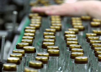 На Тернопільщині фальсифікований алкоголь продавали через мережу Інтернет