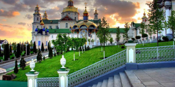 Подвійні стандарти Москви, або Передовий оплот кремлівської пропаганди в рясах