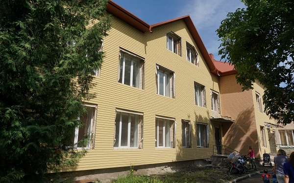 На Тернопільщині триває реконструкція дитячого сиротинця