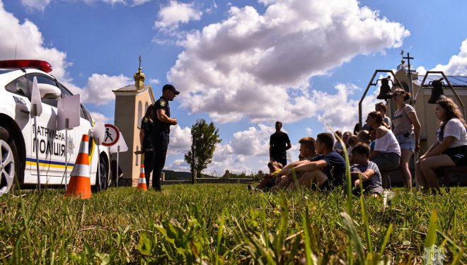 Тернопільські патрульні продовжують відвідувати дитячі табори