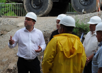 За новітніми технологіями триває будівництво нового мосту через ріку Серет у Струсові