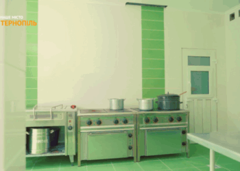 У Тернополі триває оновлення харчових блоків у навчальних закладах