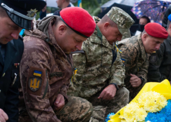 На Микулинецькому кладовищі відзначили День пам‘яті захисників України