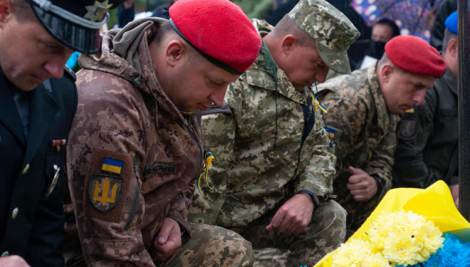 На Микулинецькому кладовищі відзначили День пам‘яті захисників України